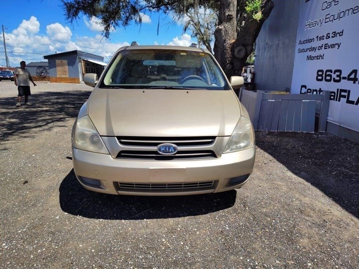 2007-kia-sedona-image-2