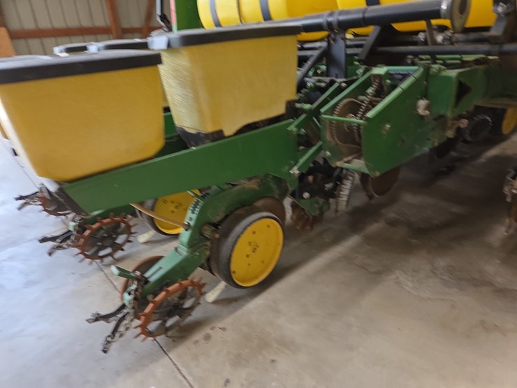 john-deere-7200-image-17