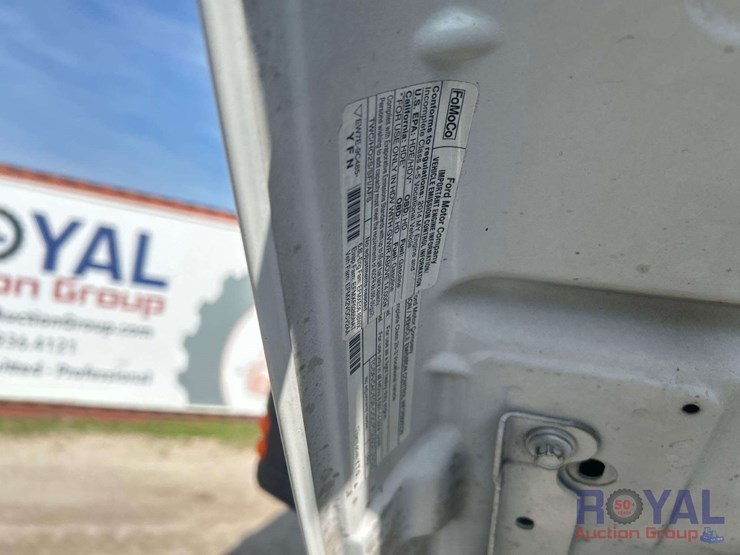 2014-ford-f450-image-16