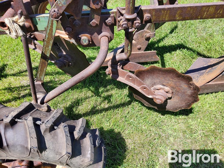 john-deere-44-image-13