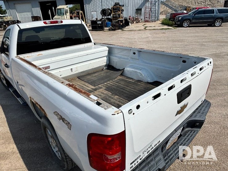 2008-chevrolet-silverado-image-27