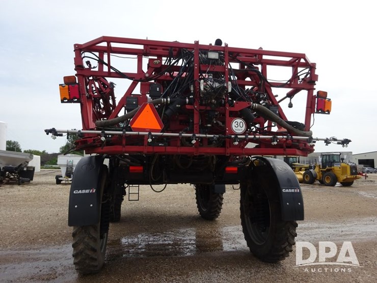 2015-case-ih-patriot-4440-image-29