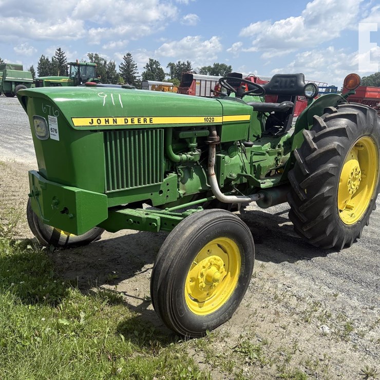 JOHN DEERE 1020