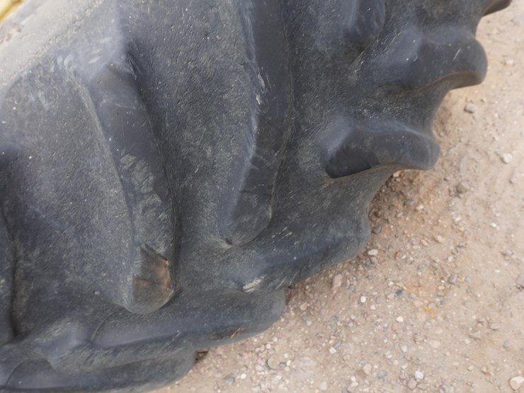 18.4-42-w-38"-jd-centers-tires-image-11
