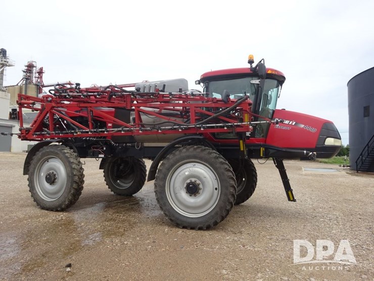 2015-case-ih-patriot-4440-image-14