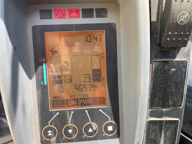 2019-deere-35g-image-23
