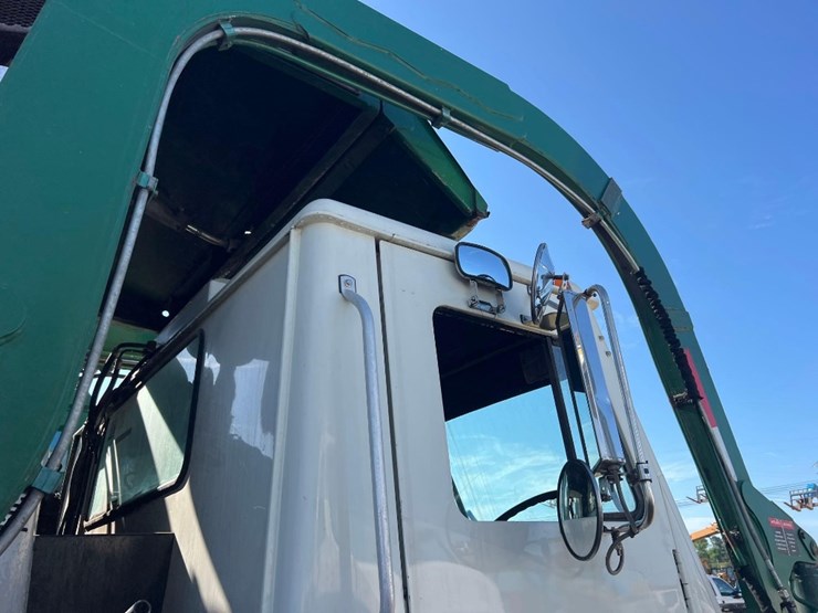 2015-mack-leu613-image-19