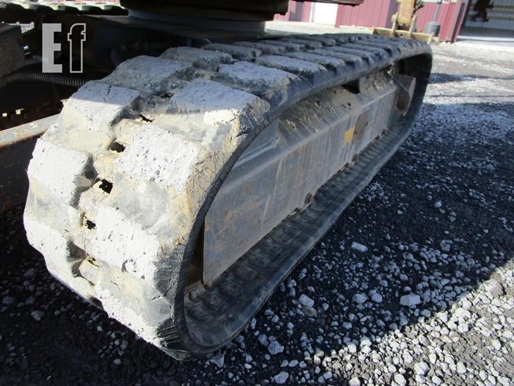 takeuchi-tb230-image-15