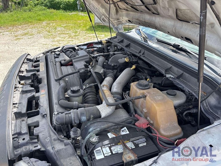 2011-ford-f450-image-18