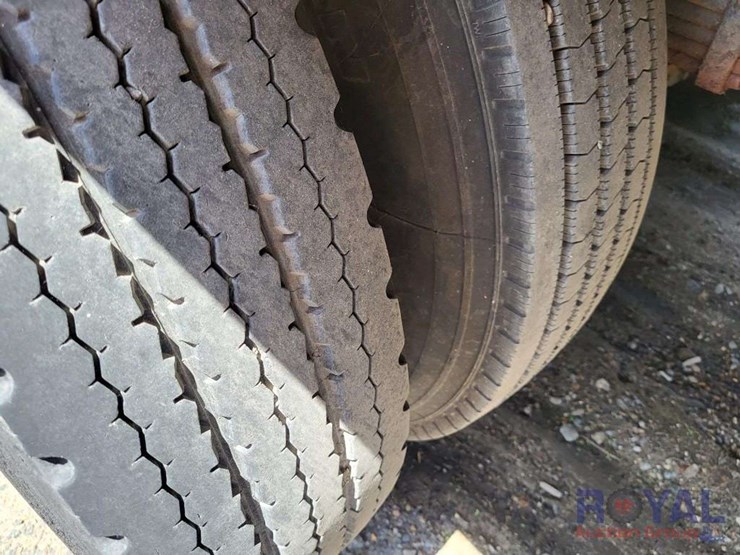 2000-ford-f-650-tma-attenuator-truck-image-12