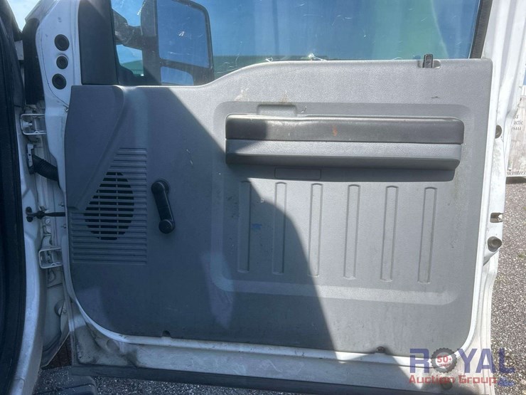 2011-ford-f250-image-25