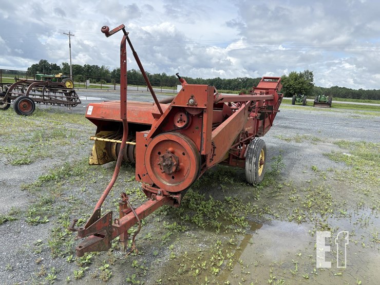 new-holland-273-image-3