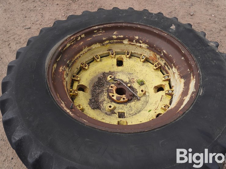 18.4-42-w-38"-jd-centers-tires-image-9