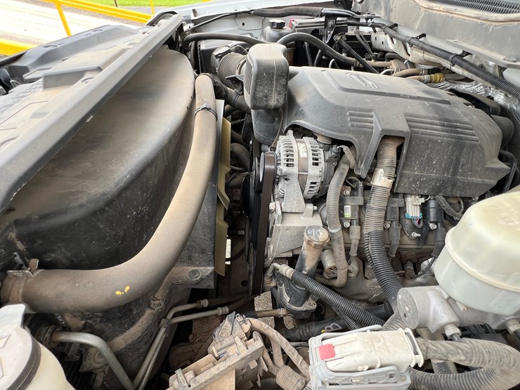 2015-chevrolet-silverado-2500hd-image-75