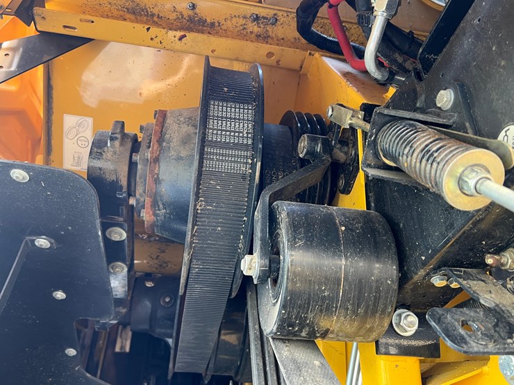 2023-new-holland-cr10.90-image-34