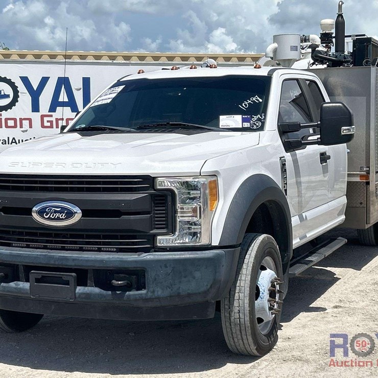 2017 FORD F550