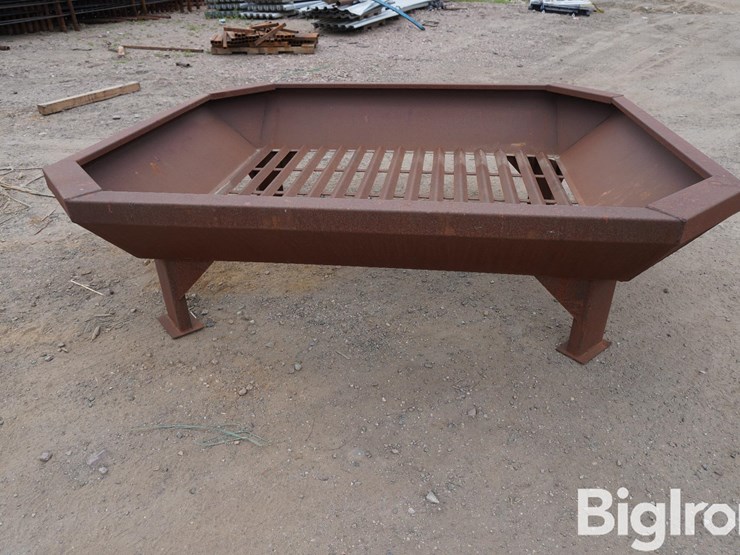 7'x8'x28"-tall-hay-feeder-image-8