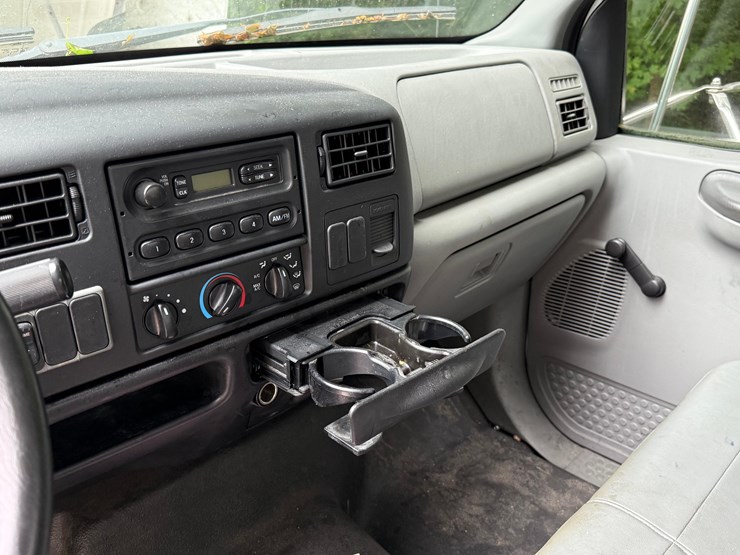 2009-ford-f650-image-11