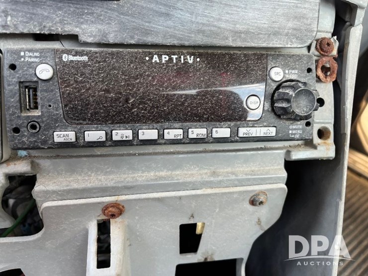 2005-freightliner-truck-(jn2399,-unit-277052)-image-58