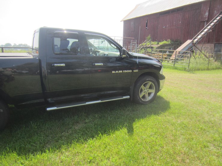 2011-dodge-ram-1500-image-4