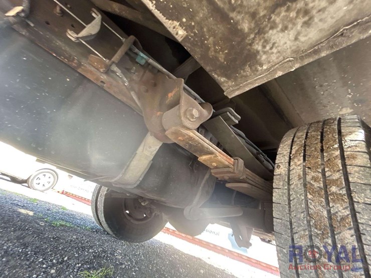 2004-ford-f350-image-23
