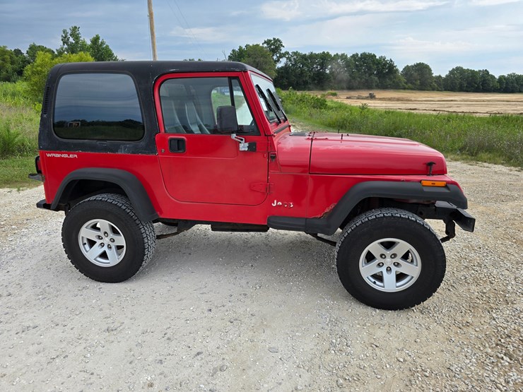 1994-jeep-wrangler-image-29