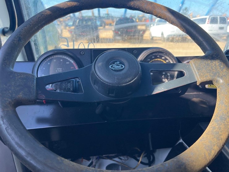 2015-mack-leu613-image-29