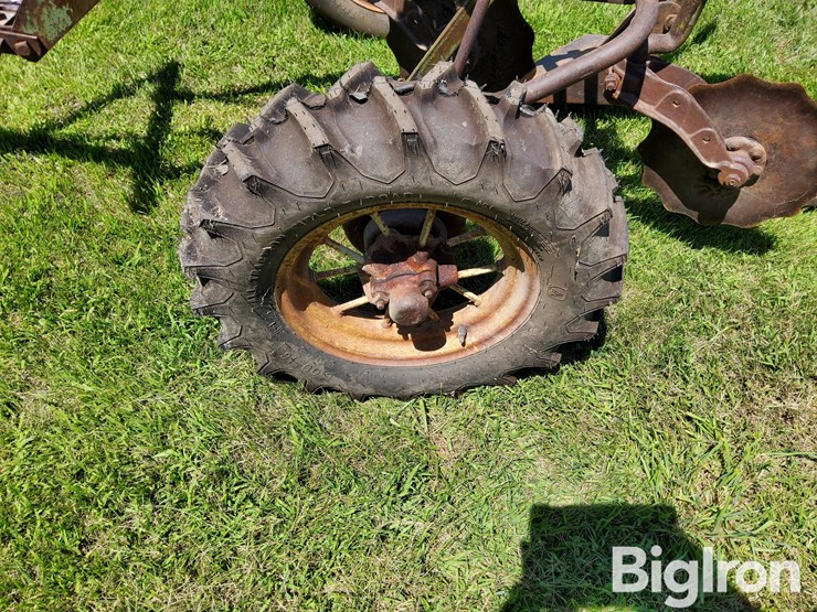 john-deere-44-image-9