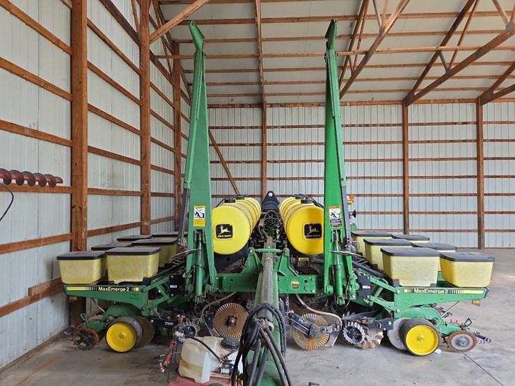 john-deere-7200-image-4