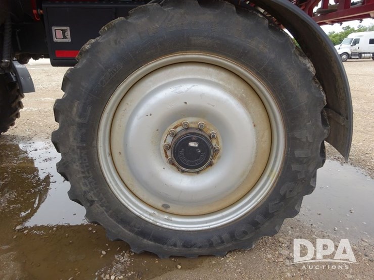2011-case-ih-patriot-4420-image-46
