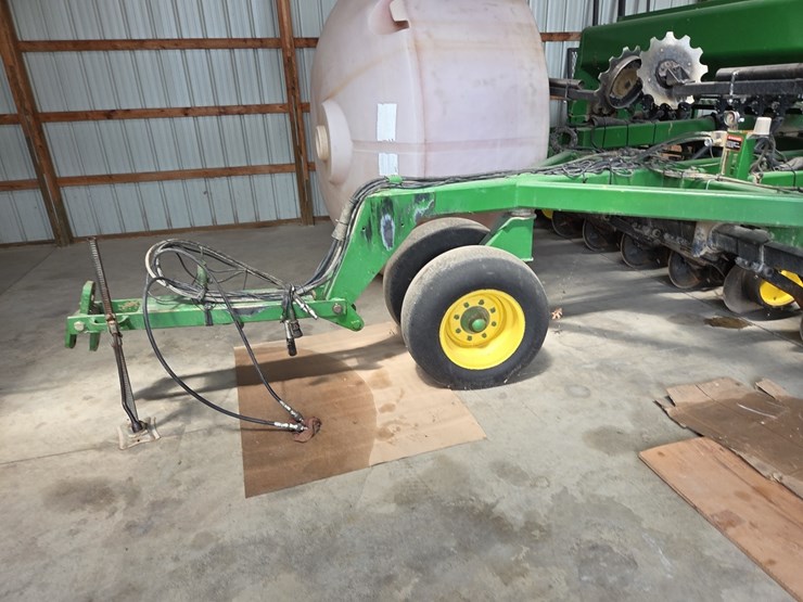 john-deere-750-image-3