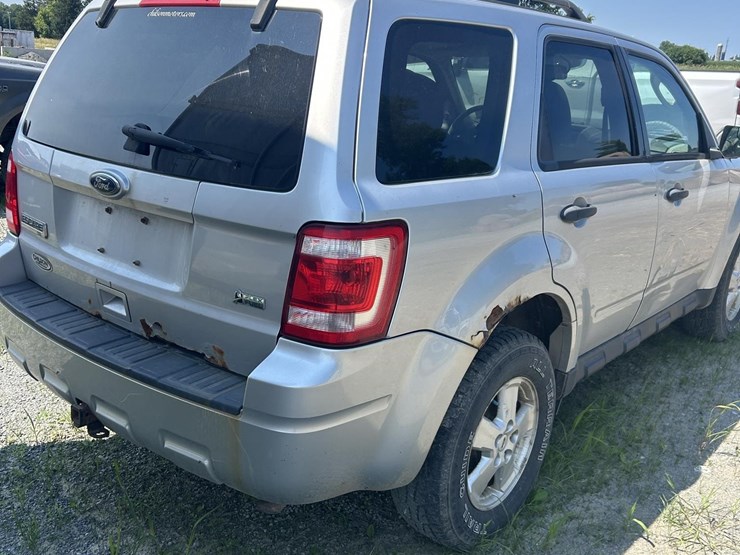 2011-ford-escape-xlt-image-5