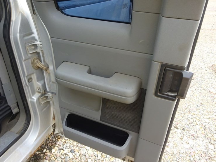 2004-ford-f150-image-61