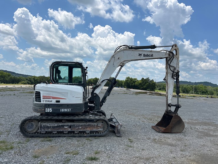 2017-bobcat-e85-image-6