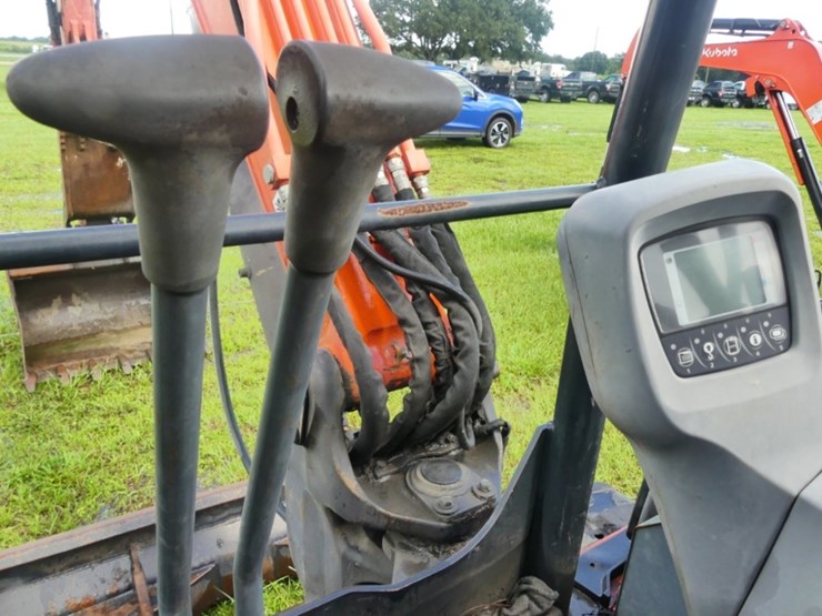 kubota-u55-4-image-14