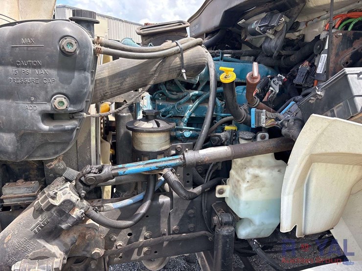 2005-international-durastar-4300-image-19