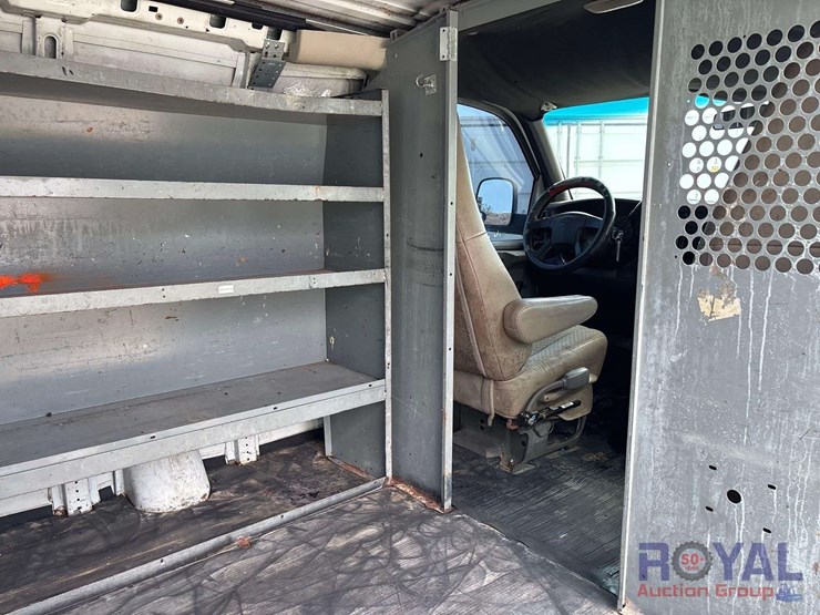 2003-chevrolet-express-1500-image-24