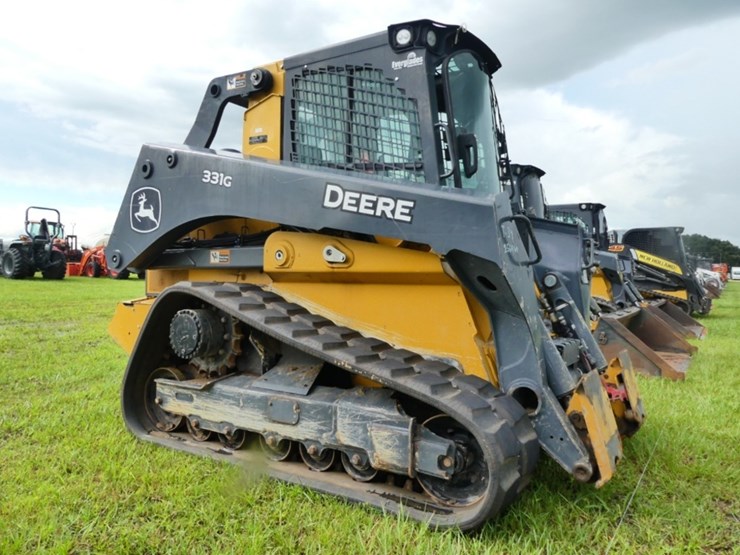 deere-331g-image-1