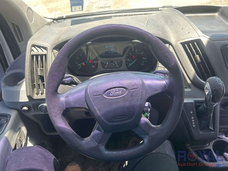 2016-ford-transit-image-10