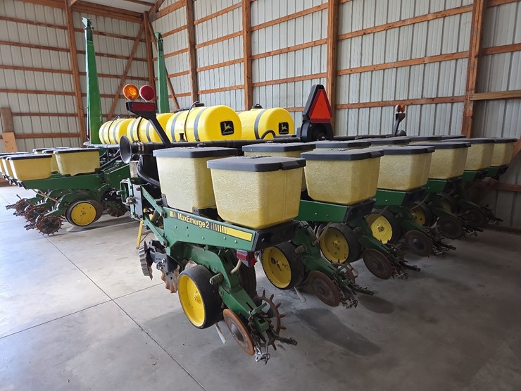 john-deere-7200-image-23