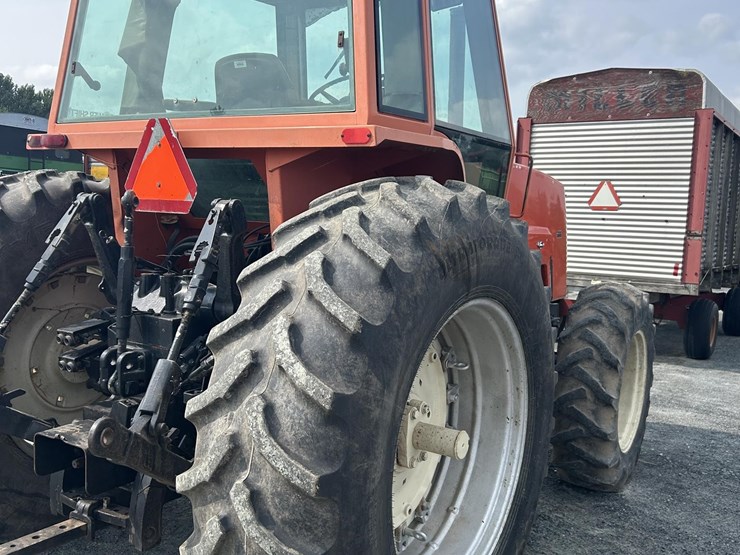 1983-allis-chalmers-8030-image-8