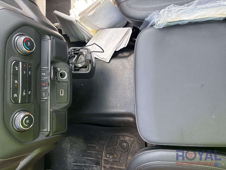 2019-chevrolet-silverado-1500-image-16
