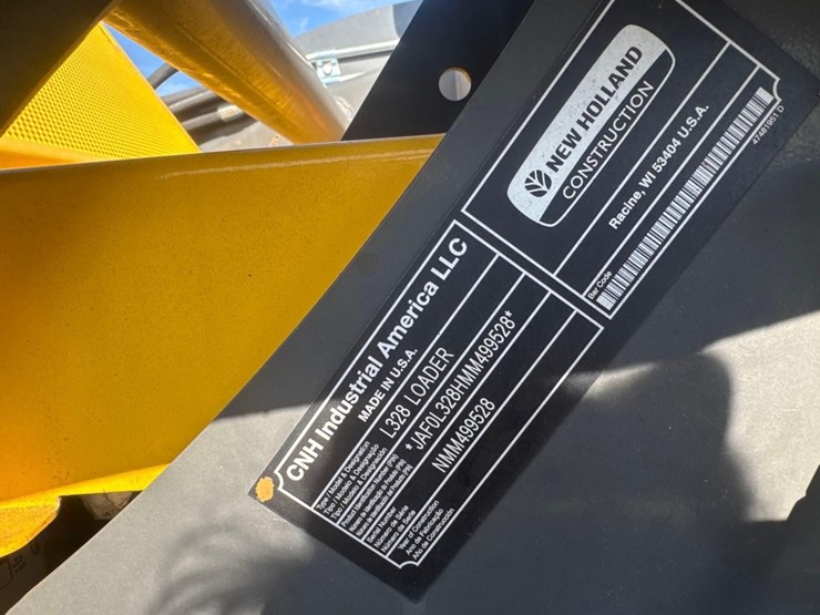 new-holland-l328-image-12