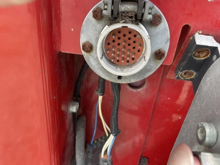 2013-case-ih-3408-image-31