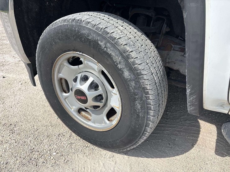 2018-gmc-sierra-2500-image-30