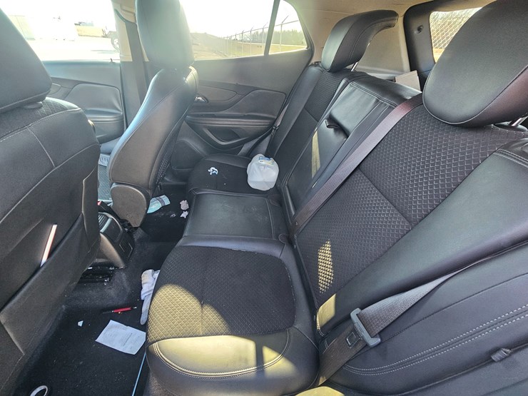 2017-buick-encore-image-40
