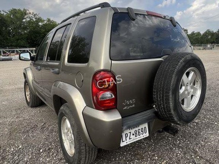2004-jeep-liberty-image-9
