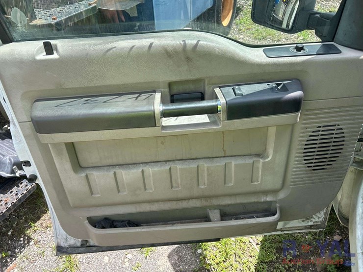2008-ford-f250-image-13