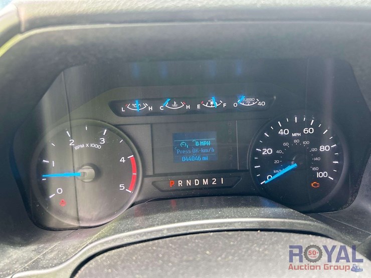 2017-ford-f550-image-16