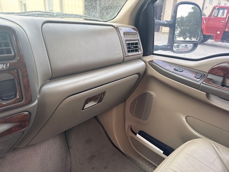 2000-ford-excursion-image-20